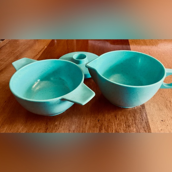 Vintage Melamine Sugar Bowl and Creamer - Picture 2 of 5